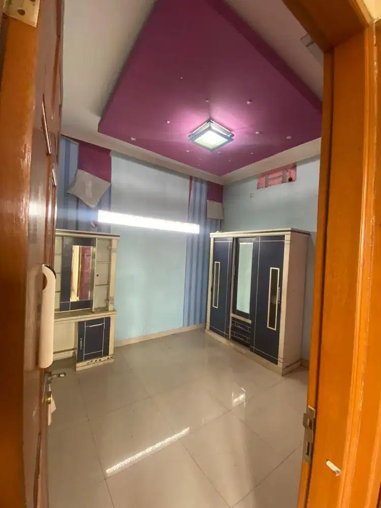 Dijual Rumah Bisa Untuk Tempat Usaha di Pondok Cina Cipayung Depok