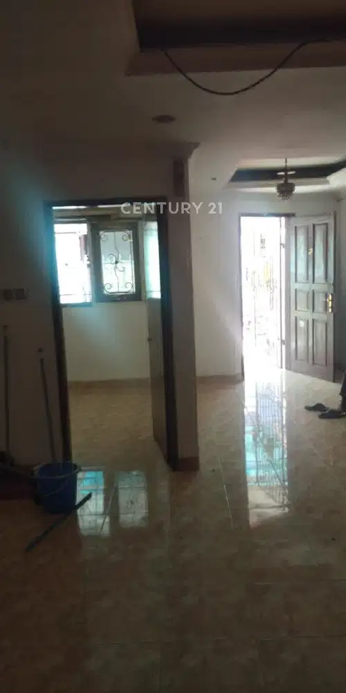 Rumah 2 1/2lt. Unfurnished Strategis Di Kelapa Gading Jakut Th