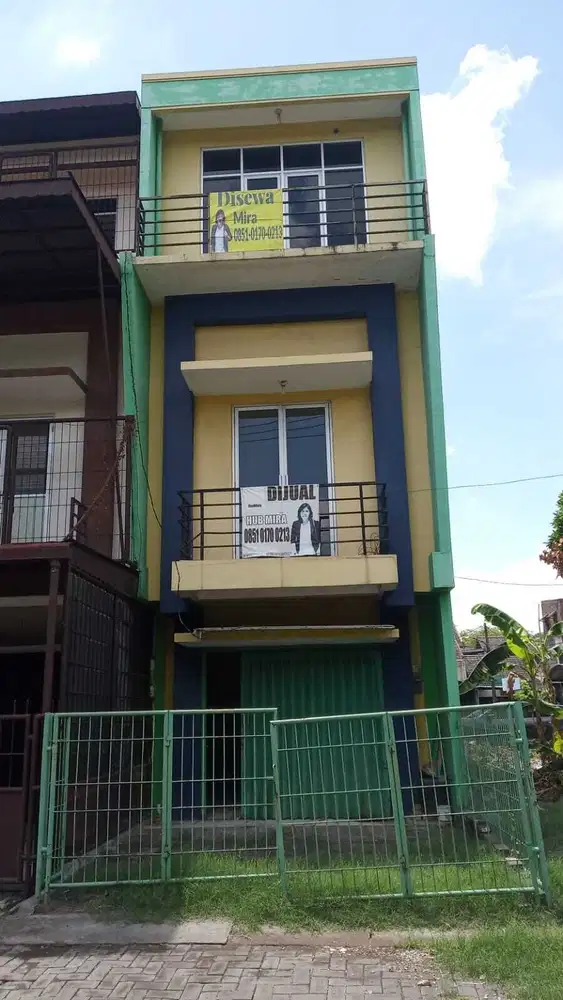 Dijual Cepat Ruko Tiga Lantai di Mananngal Surabaya