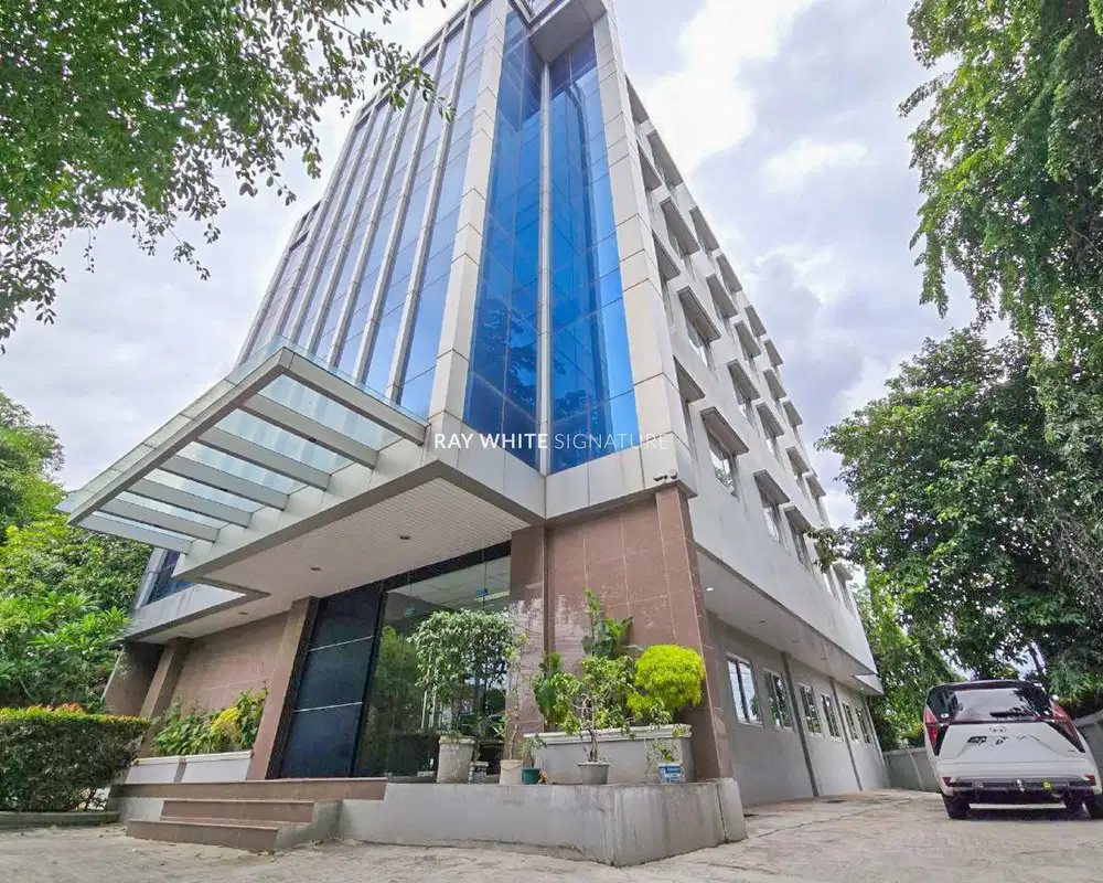 Gedung 6 Lantai di Jl. Raden Saleh Raya, Jakarta Pusat