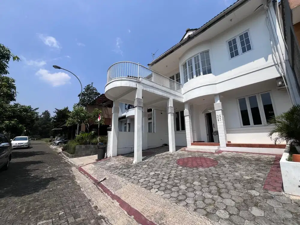 Rumah Cantik di Lakeside Bogor Dekat Tol Bangunan Siap Huni SHM Nego