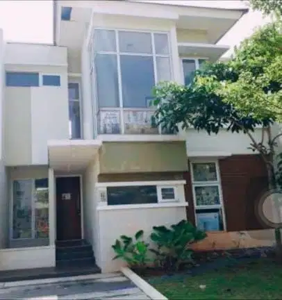 Rumah Standar Minimalis di Eminent BSD Dekat Tol