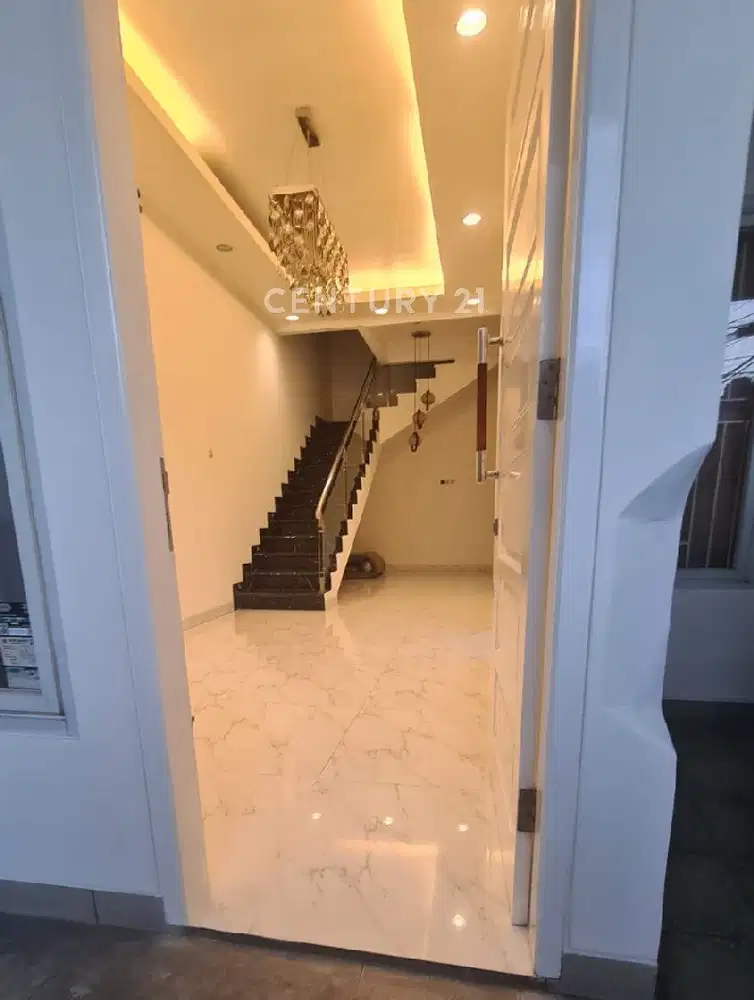 Rumah Bangunan Baru Minimalis Bebas Banjir Akses Jalan Lebar