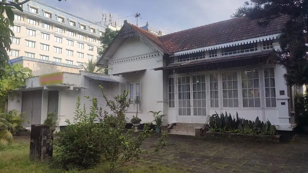 Ruang Usaha Di Dekat Galeria mall, Jl. Sudirman,  UGM