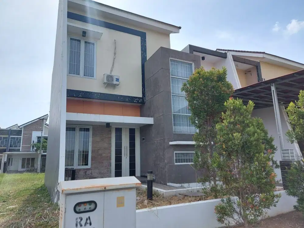 1576. Dijual rumah La Diva Green Hills , Hulaan Menganti Gresik