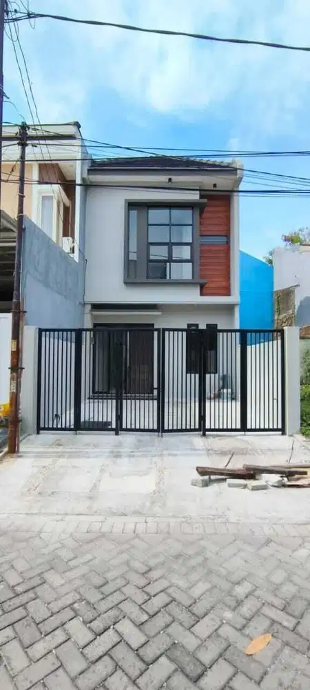 Dijual Rumah Baru 2 lantai di Surabaya Timur