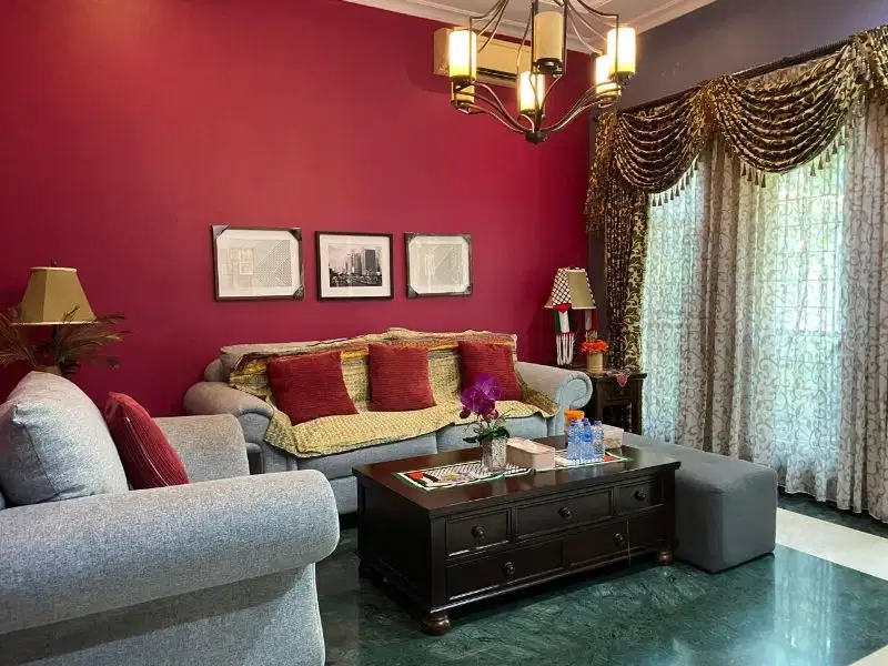 Rumah 2 Lantai dengan Kolam Renang di Cilandak Timur Jakarta selatan