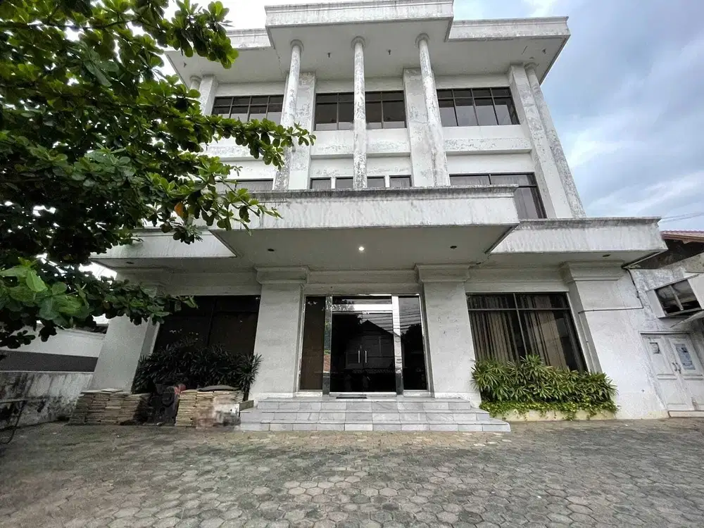 DIJUAL RUMAH  TENGAH KOTA Jl.Sultan Agung - Semarang