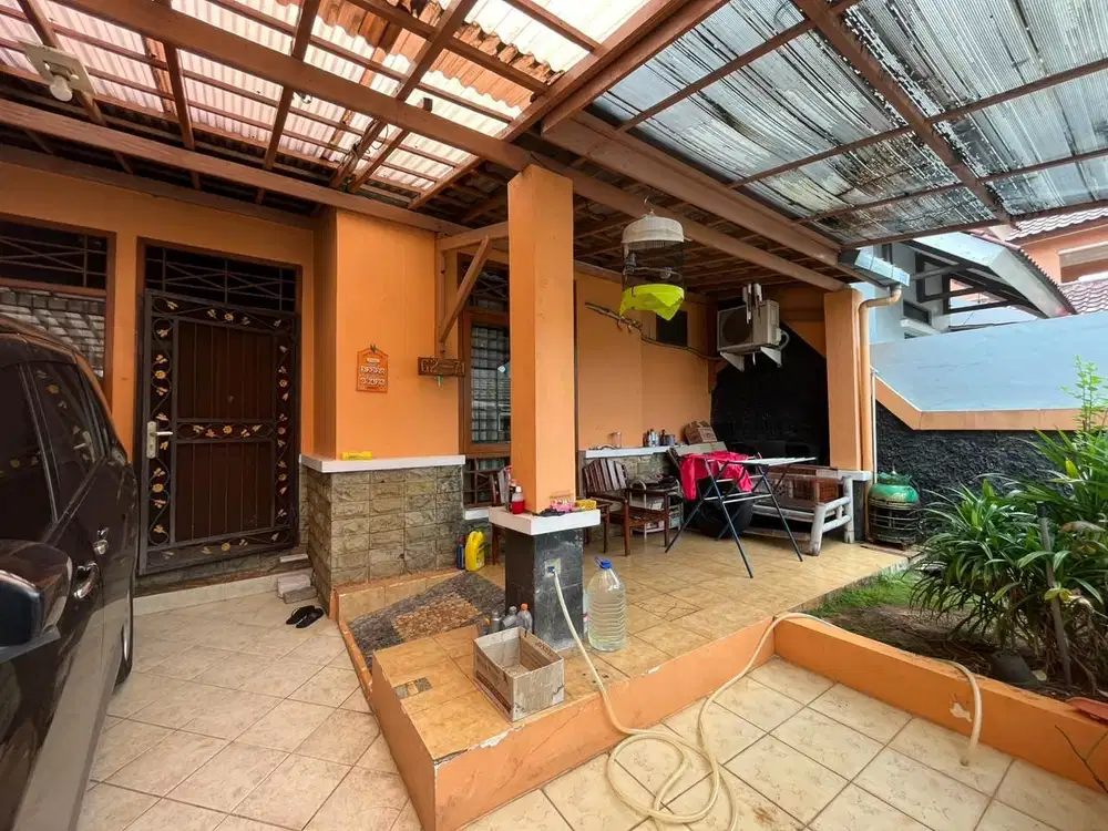 Rumah 2 Lantai di Griya Loka BSD Dekat Halte Bus dan Pasar