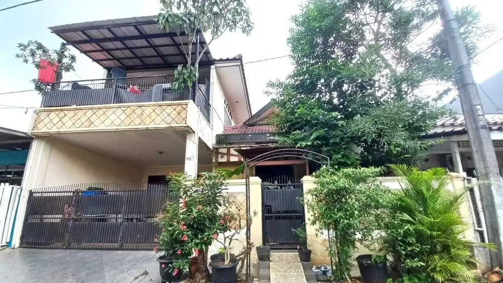 Dijual Cepat Rumah 2 Lantai Nyaman dan Asri di Cinere