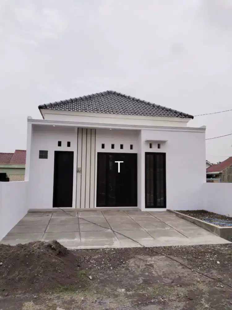 Jual rumah baru lokasi Karanganyar lt 80m hrg 425jt nego