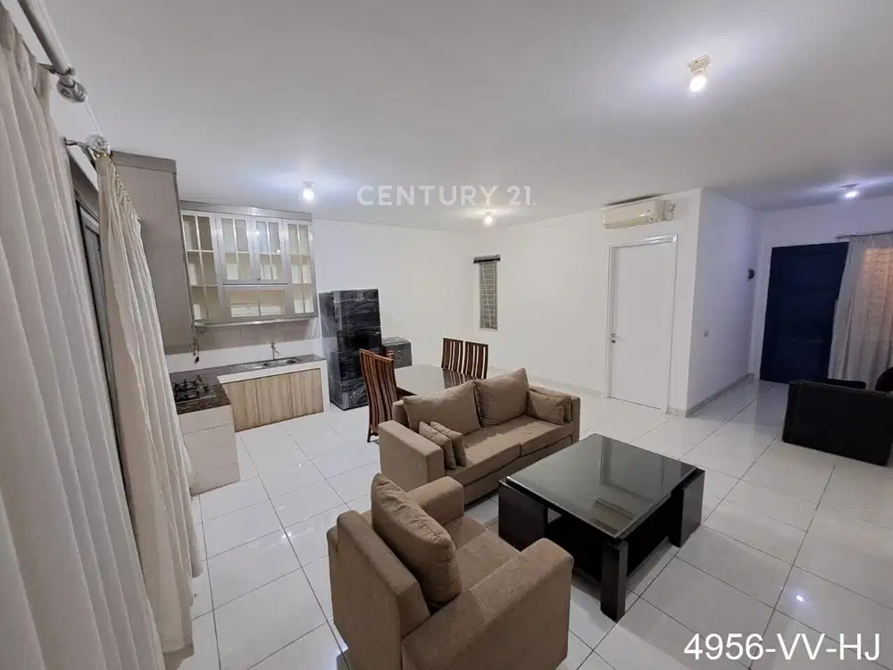 Disewakan Rumah Bagus Furnished PerTahun Di Kawasan BSD City