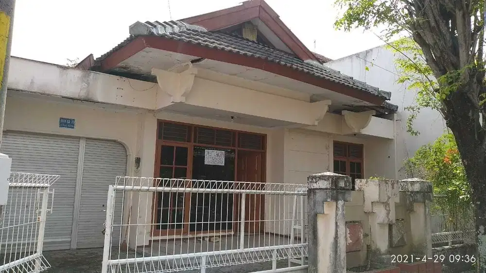 Rumah disewakan jl Pinus Solo Baru dekat GOR Pendawa