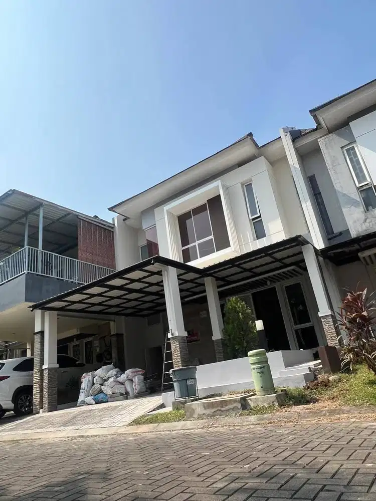 Rumah 2 Lantai Siap Huni di The Green BSD Dekat Akses Tol