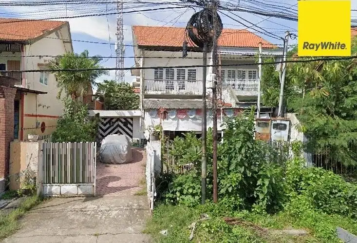 Dijual Rumah 2 lantai di Jalan Comal Surabaya Pusat