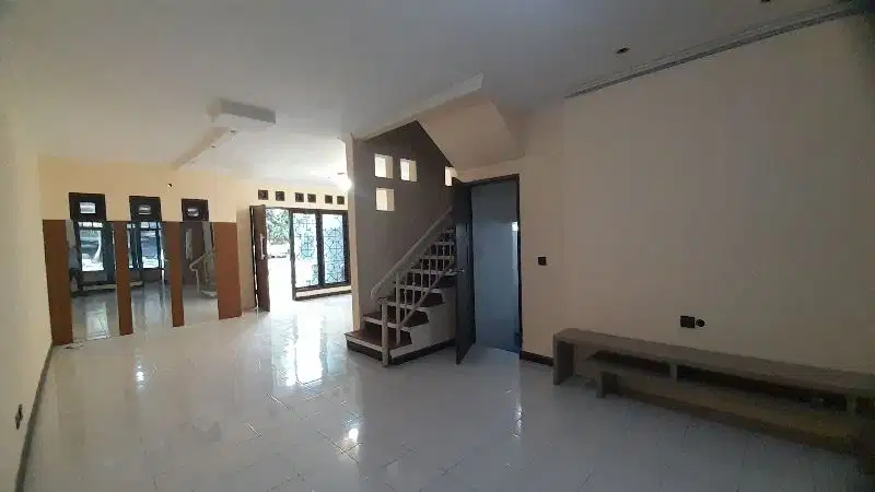 Rumah Non Furnished Siap Huni di Setra Duta Hegar Row Jalan 3 Mobil