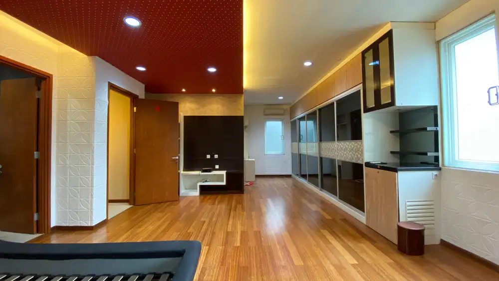 Dijual Cepat Rumah Townhouse Springhill Kemayoran Hoek Jakarta Pusat