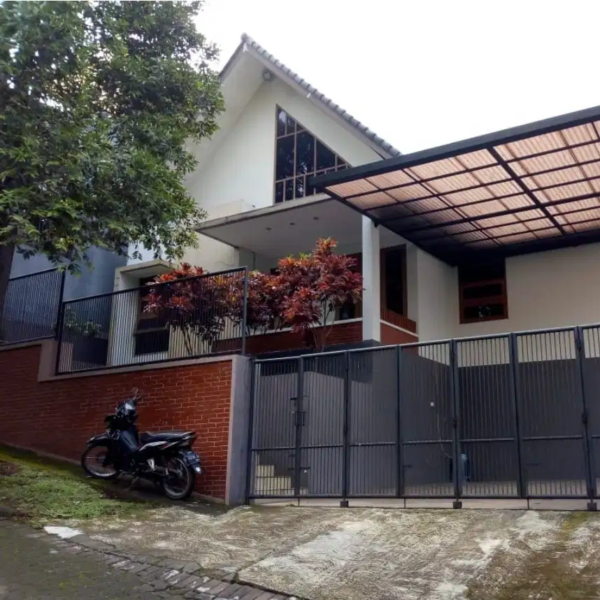 Rumah dijual di Cisitu Bandung