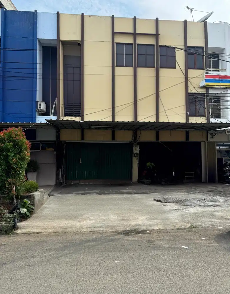 Ruko Luas Cocok Untuk Usaha atau Warehouse di Cinere Raya
