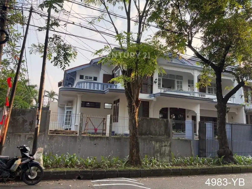 Disewakan Rumah HOOK Mewah Per Tahun Di Bintaro Sektor 9 TangSel