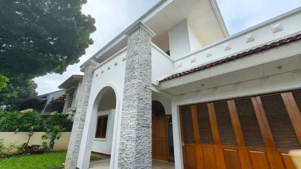 Di jual rumah tinggal di jl.duta permai pondok indah