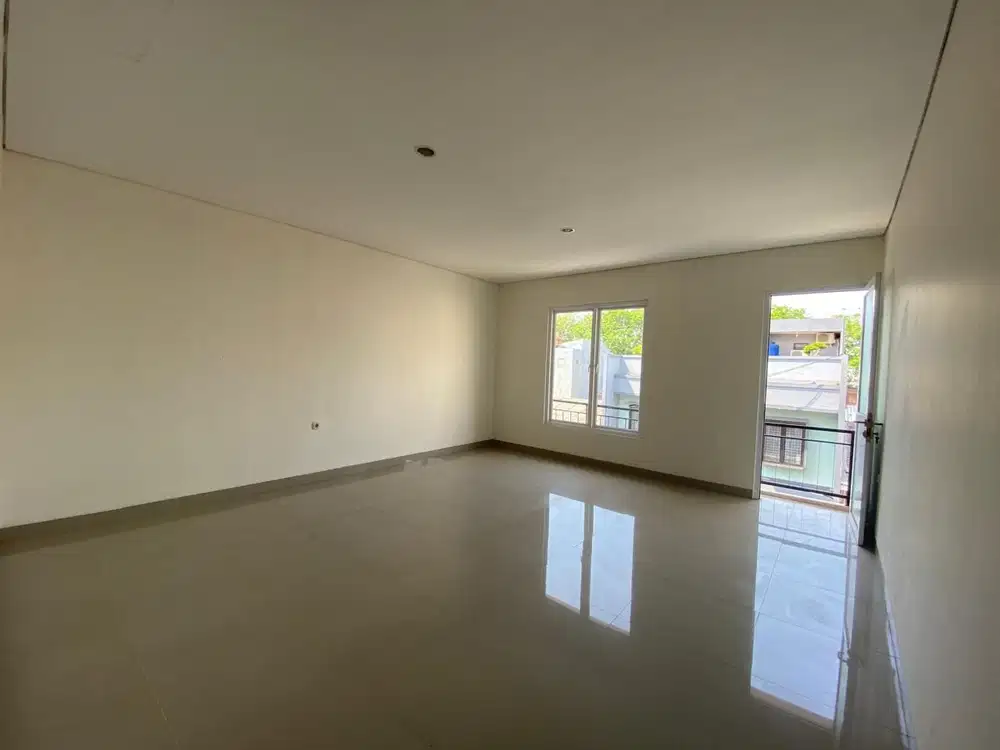 Jual Harga Murah Rumah Baru 3 Lantai di Kelapa Molek Kelapa Gading