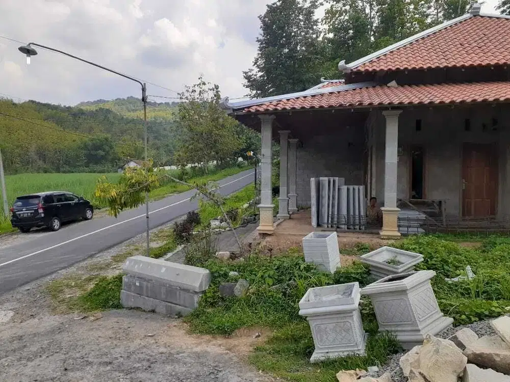 Tanah bonus rumah di Jl Raya Sanggang kecamatan Bulu Sukoharjo