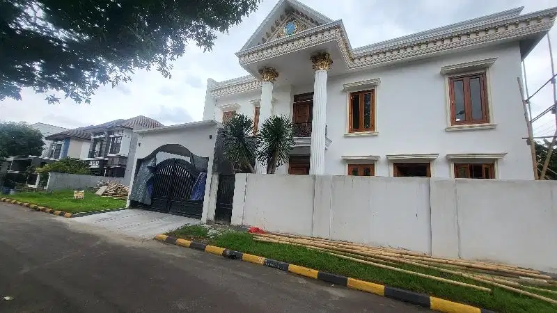 Rumah Mewah Baru dengan Private Pool di Puspita Loka BSD Dekat Tol