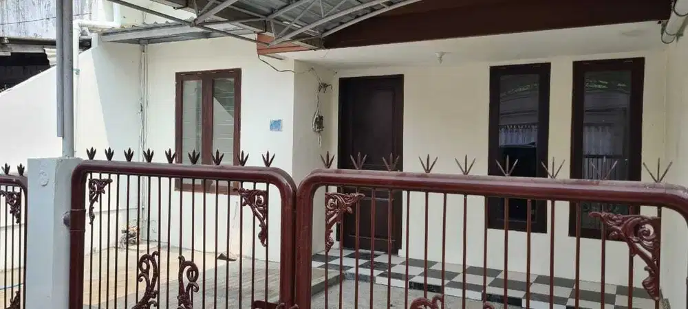 Disewakan rumah Ploso Timur Surabaya