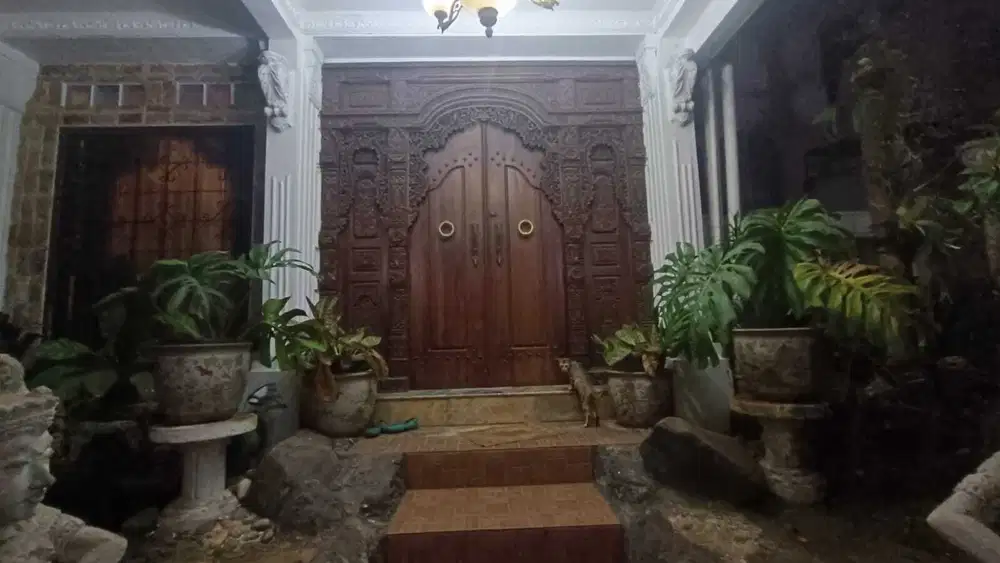 Dijual Rumah 2 Lantai Bagus Luas SHM di Pamulang