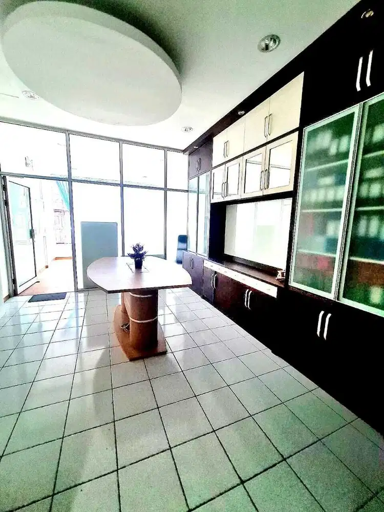 DIJUAL RUKO LETAK SANGAT STRATEGIS Jl Letjend Soeprapto No. 24 P, Cemp