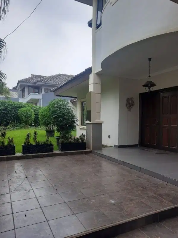 Dijual Rumah Luas Asri Depan Taman Bintaro Jaya Sektor 7