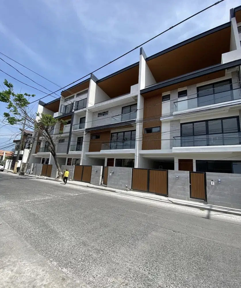Rumah kost 3Lt raya keputih 30kamar laris anak its hang tuah