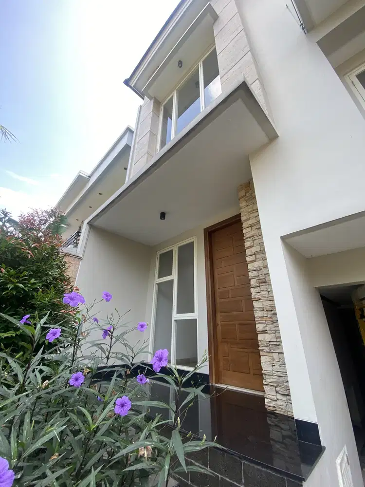 Dijual Rumah Mewah Siap Huni dekat Labschool Kebayoran Baru