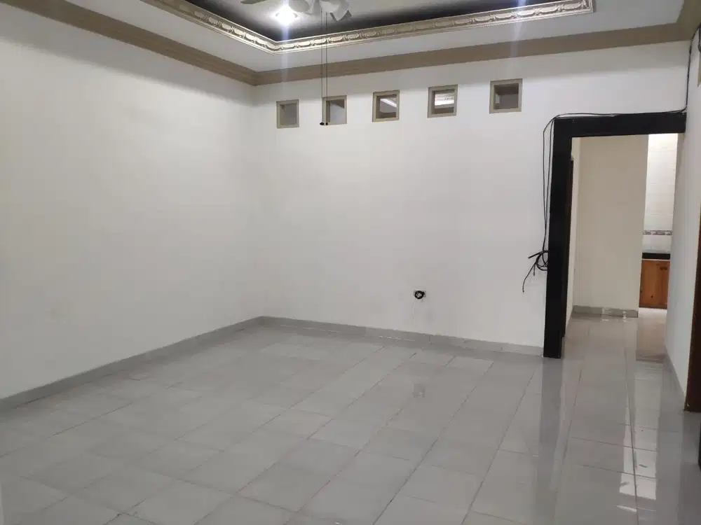 Disewakan Rumah Harapan Indah Bekasi