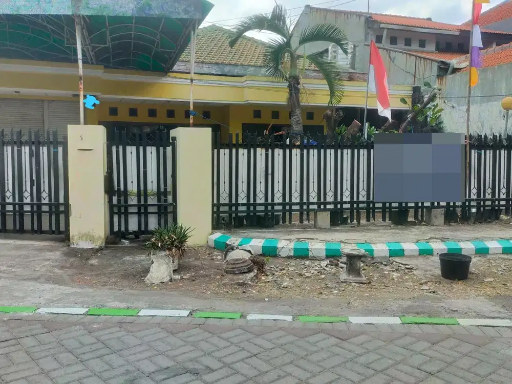 Dijual rumah besar hitung tanah di karah agung Surabaya