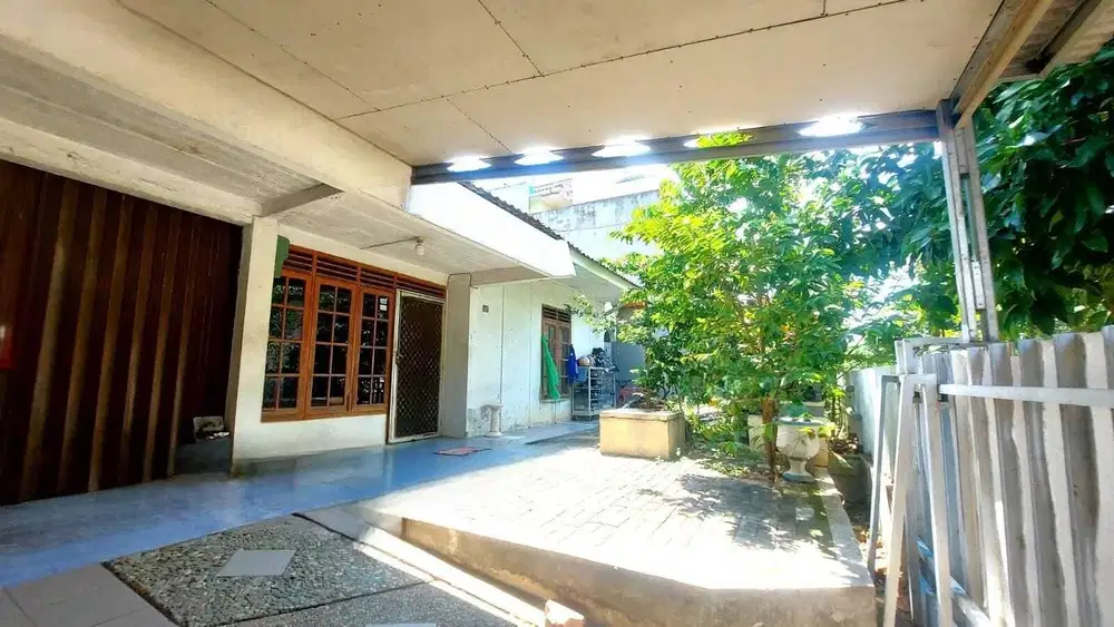 Rumah Mega Cinere Lebar Muka Luas Harga Murah Bagus Untuk Investasi