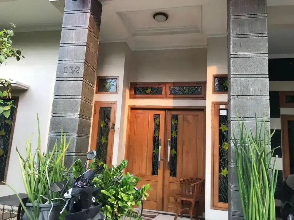 Di jual cepat rumah Taman Royal 3 Cipondoh Tangerang