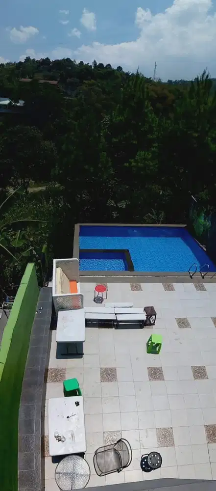 Dijual Rumah Villa Murah Fasilitas Kolam Renang Pribadi di Resor Dago Pakar Bdg