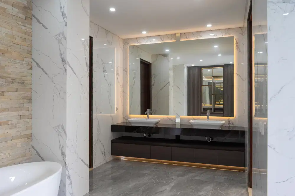 Rumah Tropical Antik, Vila Kolam Renang KOI Cantik BSD BukitTeras Golf