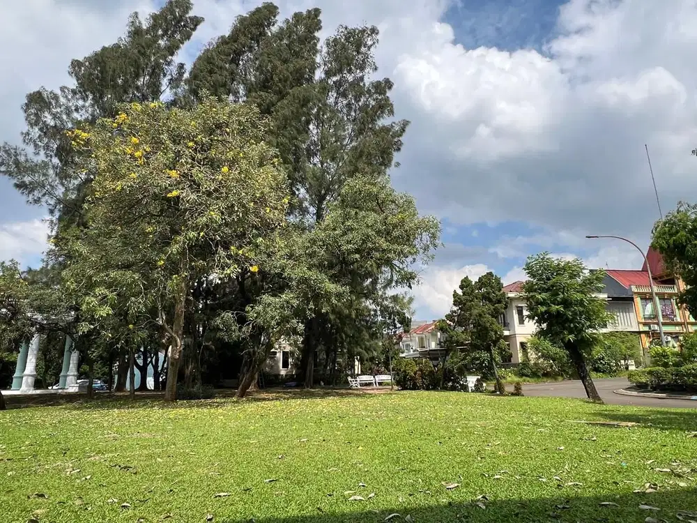 WOW! Tanah 414 m2 SUPER GEDE, Samping Taman Versailles BSD Tangerang