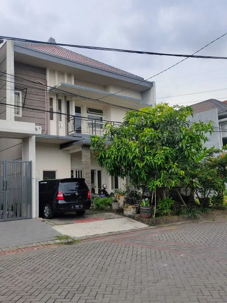 Dijual Rumah Bagus dan Strategis di Graha Santoso dekat MERR Surabaya