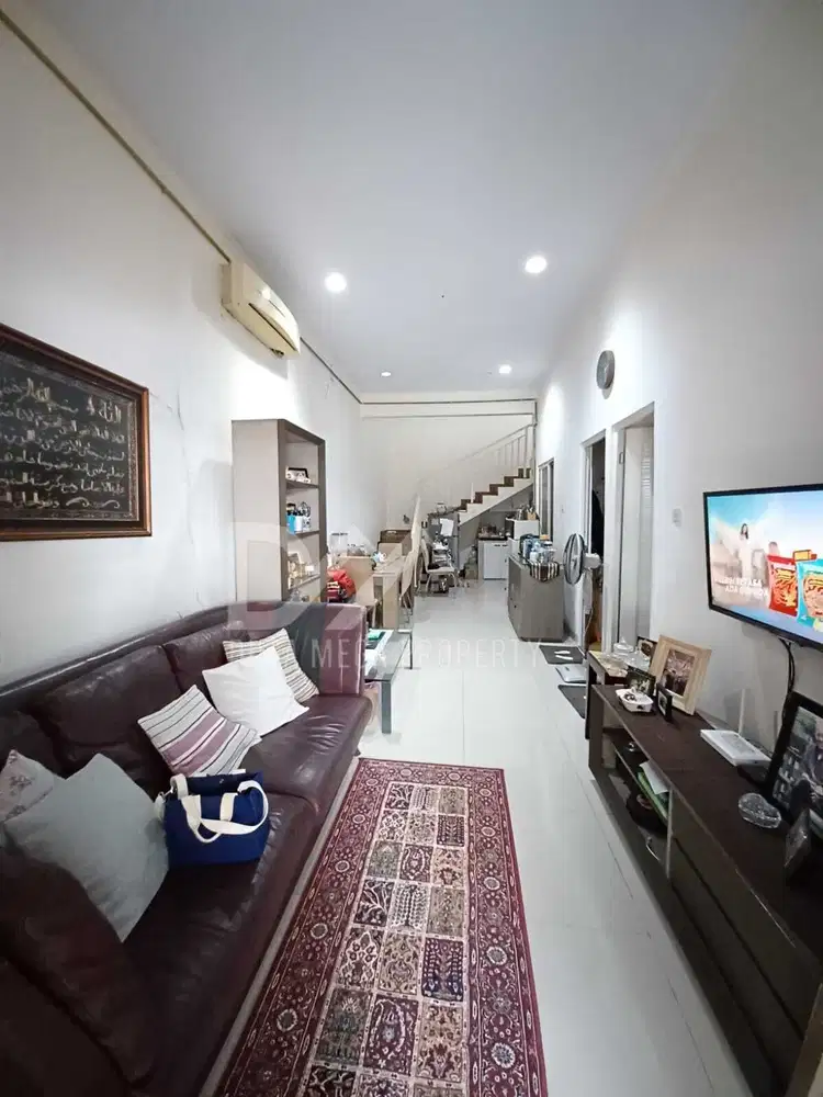 Dijual Cepat Rumah Rapi Siap Huni dekat Toll di Graha Raya