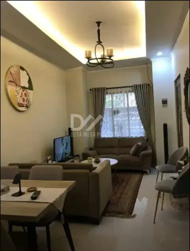 Dijual Cepat Rumah Cantik Rapi Dekat Pintu Toll di Graha Raya Bintaro