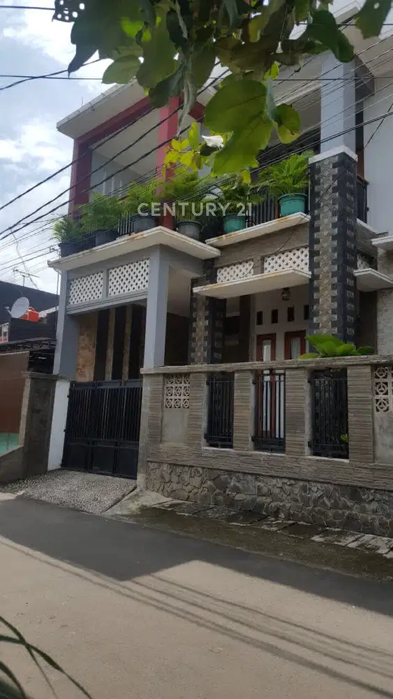 Rumah 2 Lantai Siap Huni Dalam Komplek Di Bintara Bekasi S8991