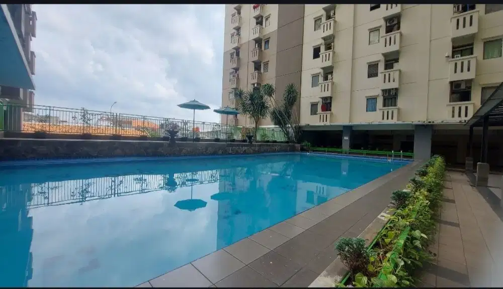 Apartemen 2BR Casablanca East Residence View Swimming Pool