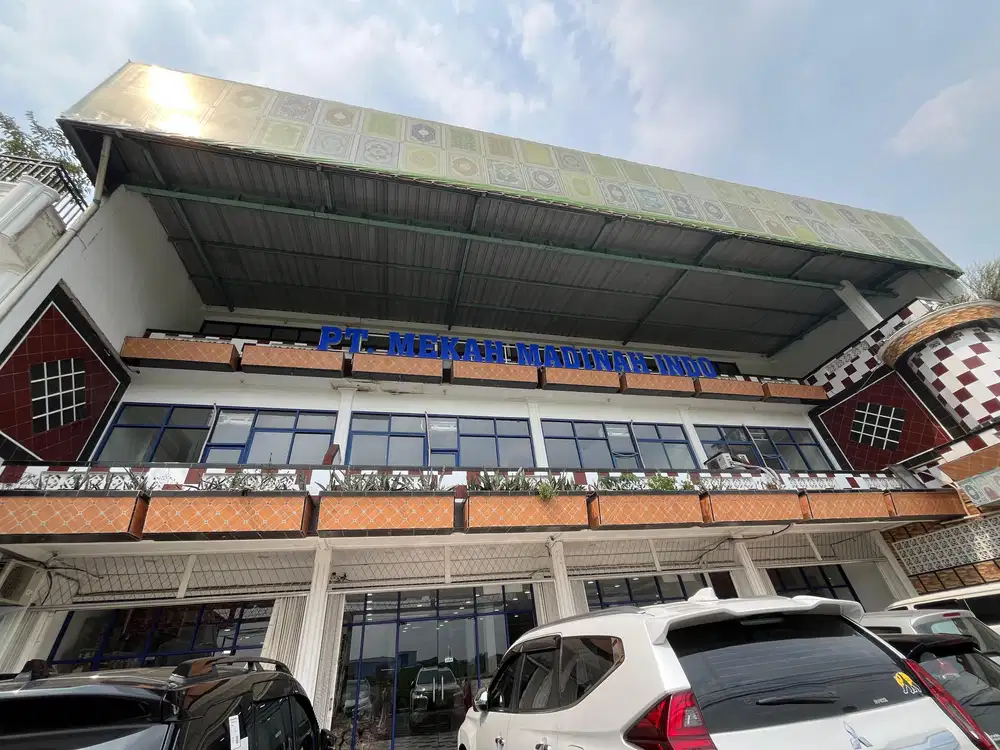 Ruko Premium 3 Lantai Lokasi Ramai dan Potensial di Pondok Cabe