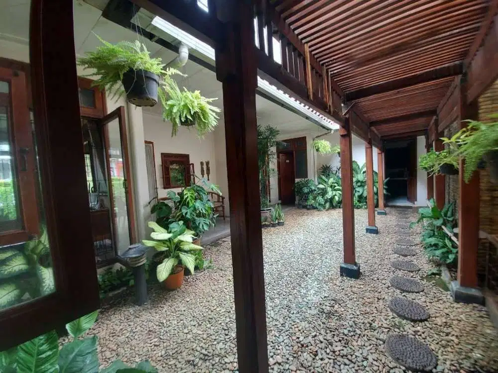 Pondok kelapa luas 994 rumah rasa resort dengan full jendela besar