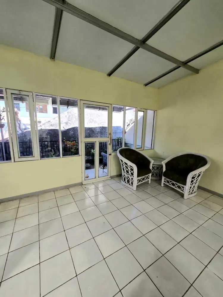 DIJUAL RUMAH TENGAH KOTA SAYAP PAJAJARAN BANDUNG