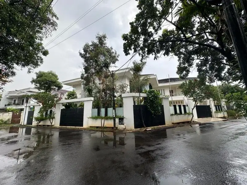 Rumah Mewah hoek  Di Cluster Elite M Residence  Sunter